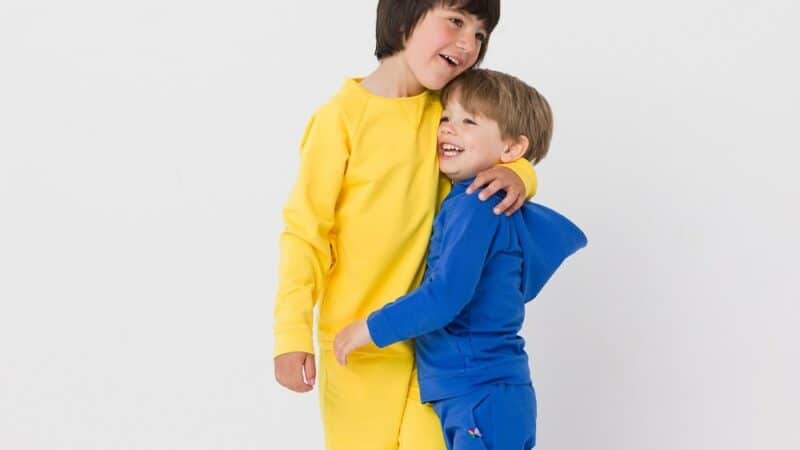 Bluzy dla chłopców – jakie modele będą najlepsze na jesień?