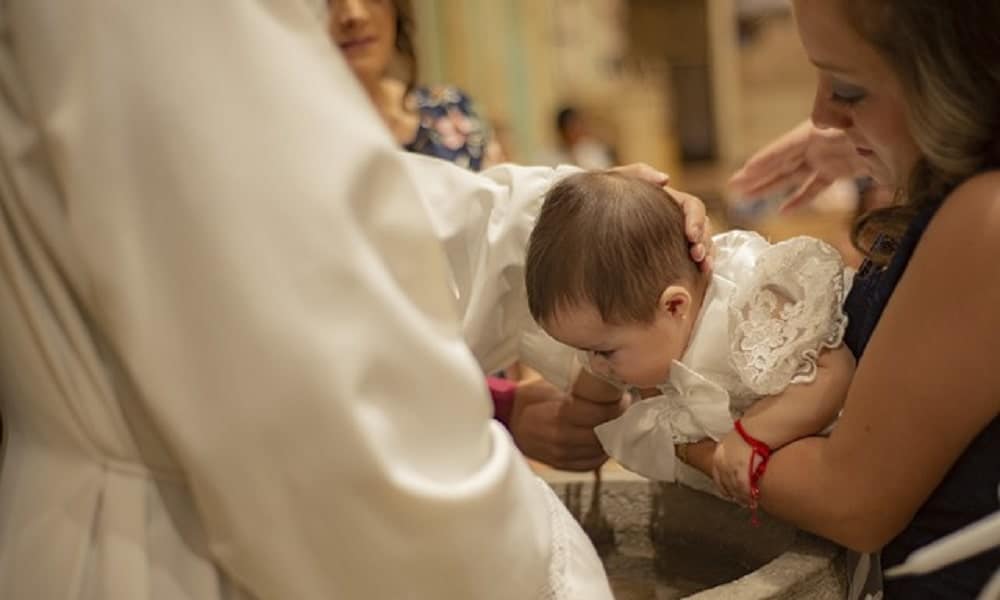 Jaki prezent na chrzest powinni wybrać rodzice chrzestni?