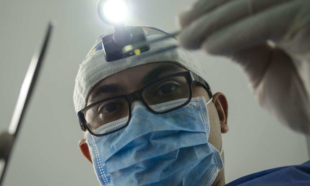 Roboty, które leczą – jak technologia zmienia oblicze współczesnej medycyny