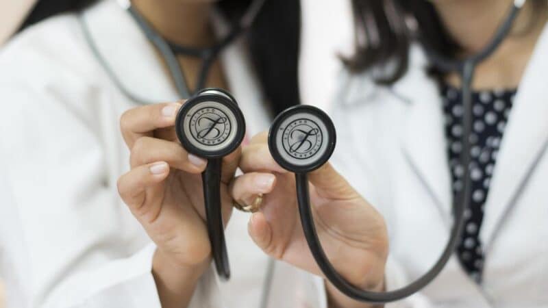 Przyszłość rehabilitacji już dziś – jak nowoczesne technologie zmieniają proces powrotu do zdrowia